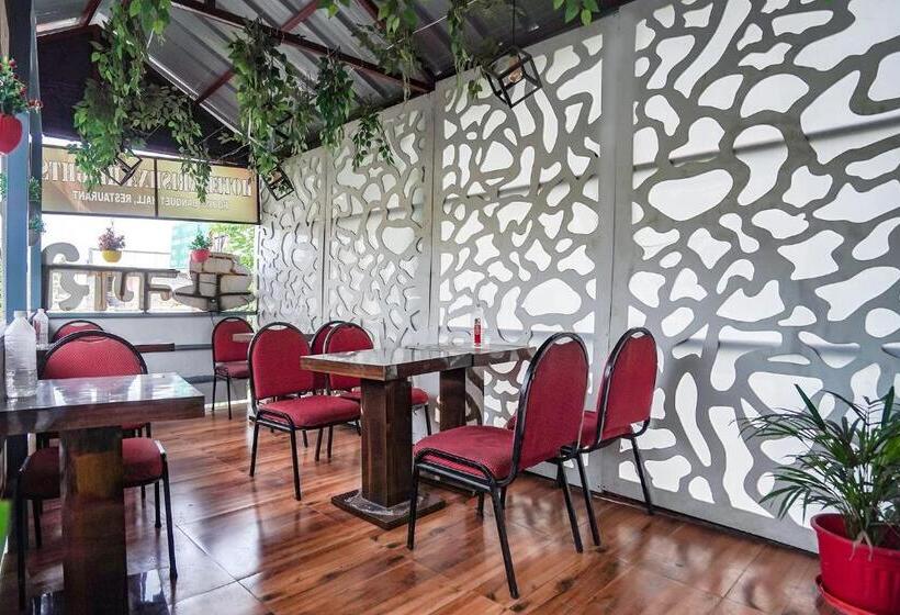 Fabhotel Krishna Heights