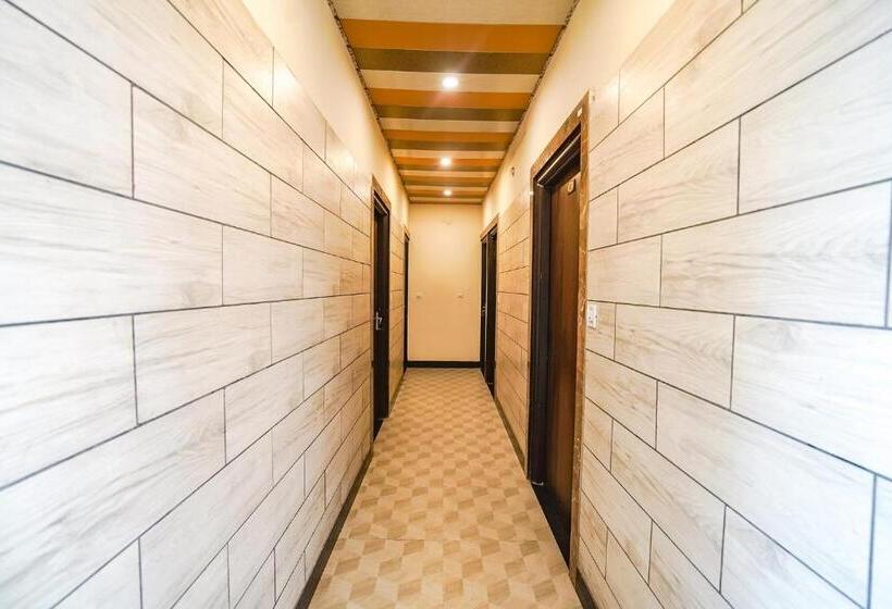 Fabhotel Krishna Heights