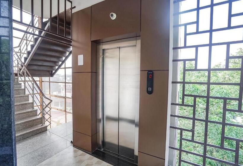 Fabhotel Krishna Heights