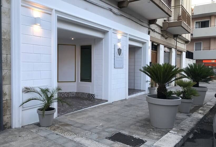 Gianluis Luxury Suites