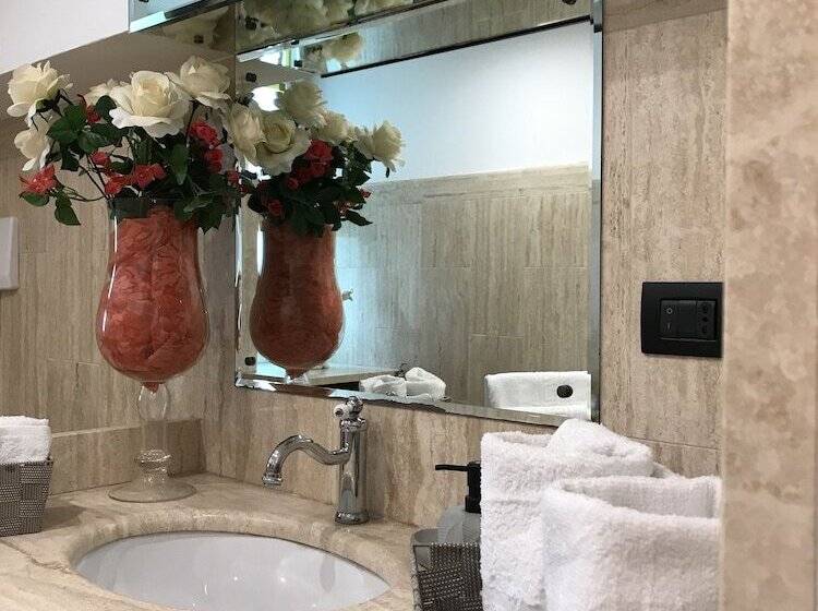 Gianluis Luxury Suites