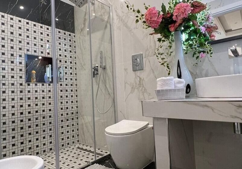 Gianluis Luxury Suites