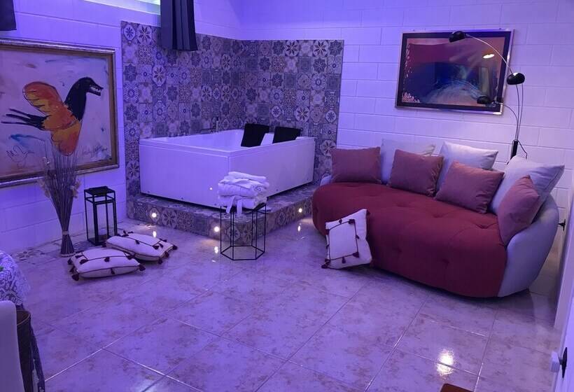 Gianluis Luxury Suites