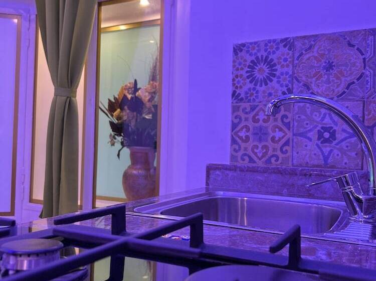 Gianluis Luxury Suites