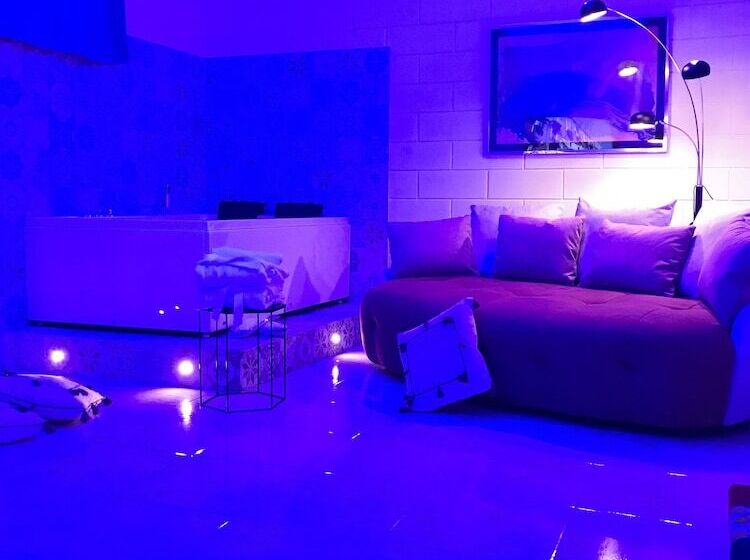 Gianluis Luxury Suites