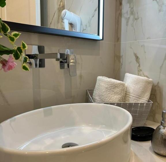 Gianluis Luxury Suites