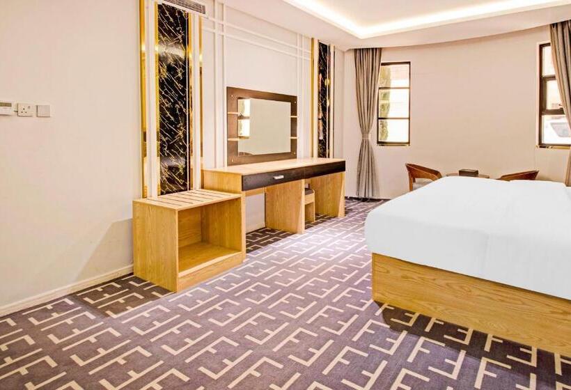 فندق منتجع بيوتات