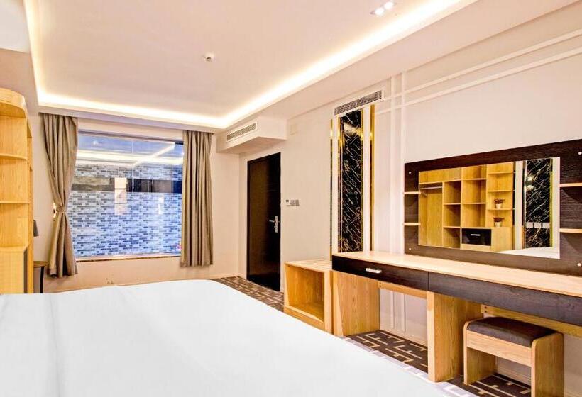 فندق منتجع بيوتات