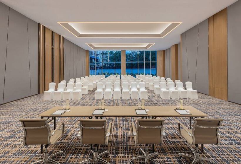 Hotel Fairfield By Marriott Dehradun