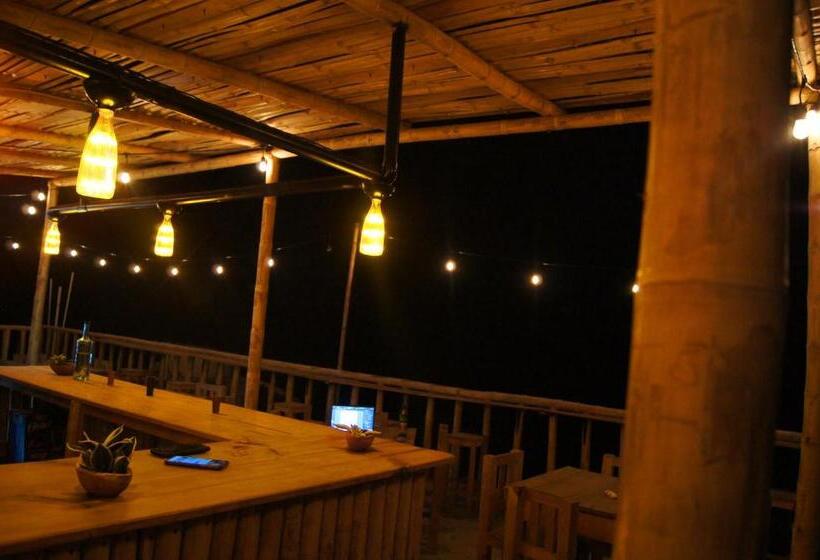 בית מלון כפרי Hostel Casa Moringa