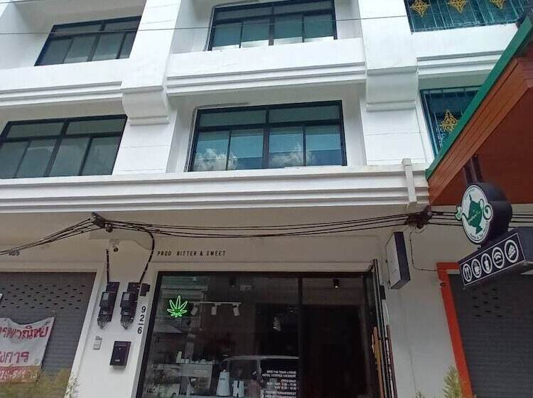 فندق Into The Town Krabi