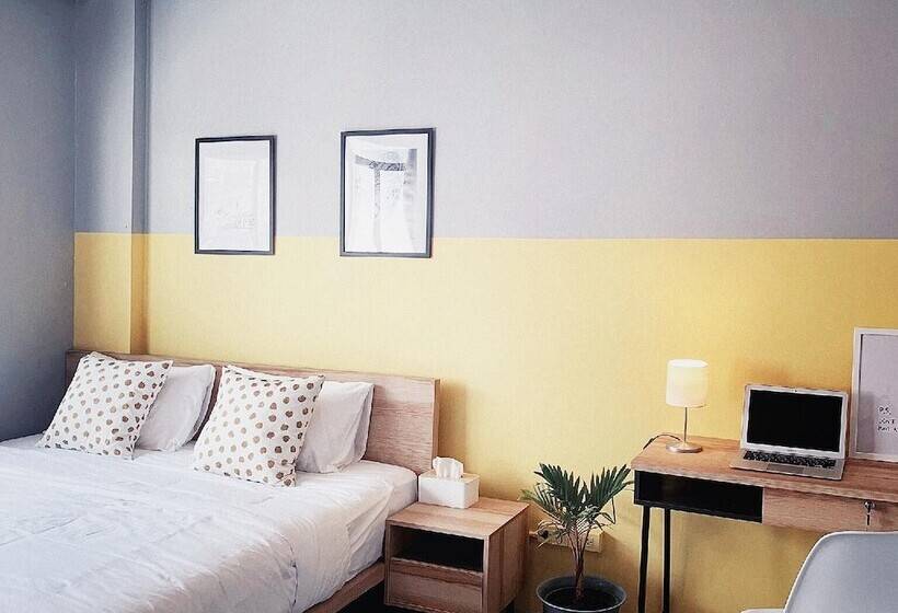 فندق Into The Town Krabi