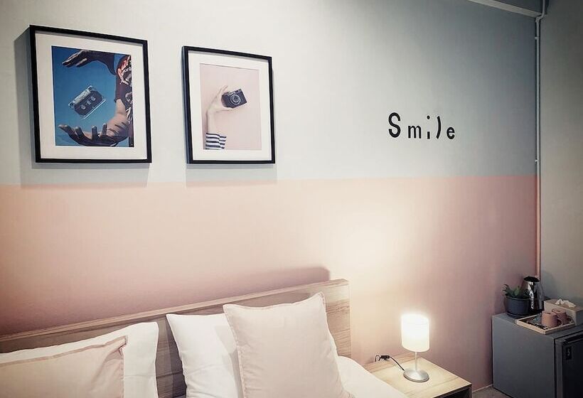 فندق Into The Town Krabi