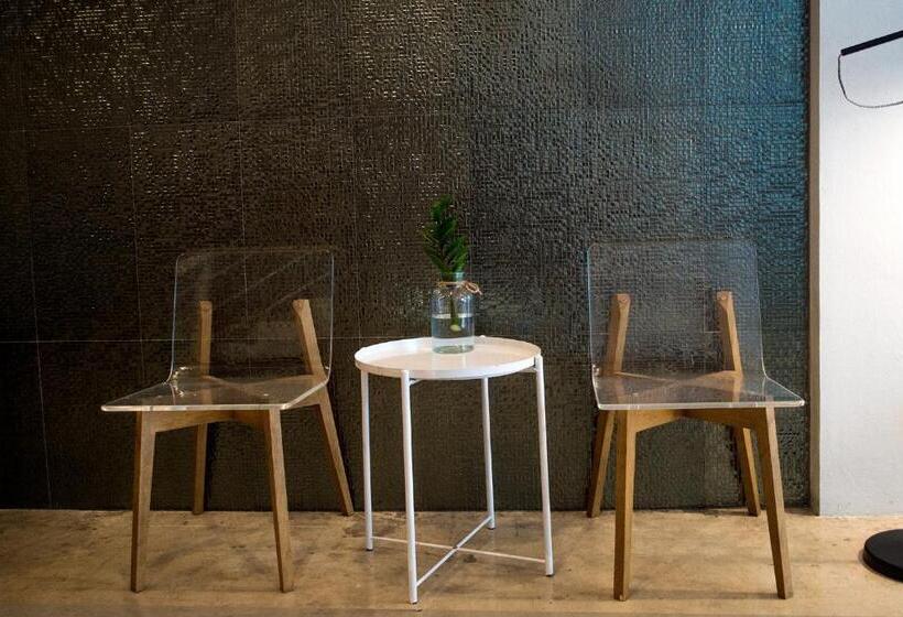 فندق Into The Town Krabi