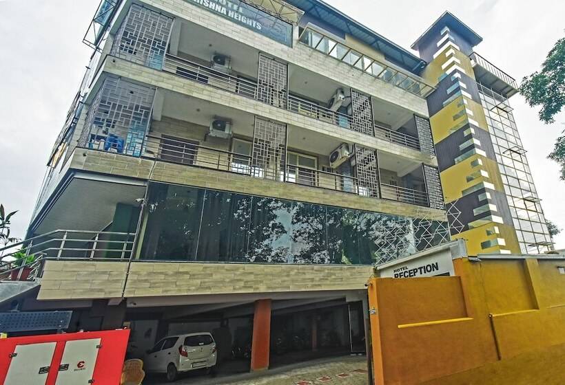 Fabhotel Krishna Heights