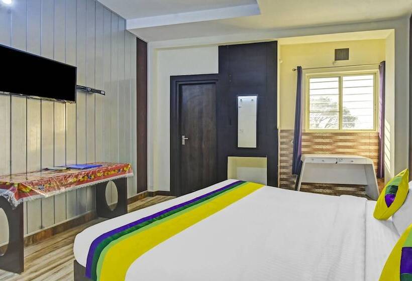 Fabhotel Krishna Heights