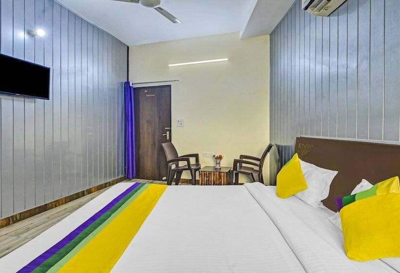 Fabhotel Krishna Heights