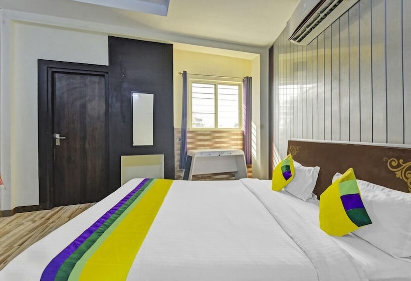 Fabhotel Krishna Heights