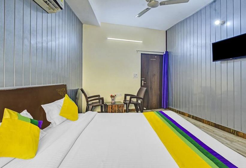 Fabhotel Krishna Heights