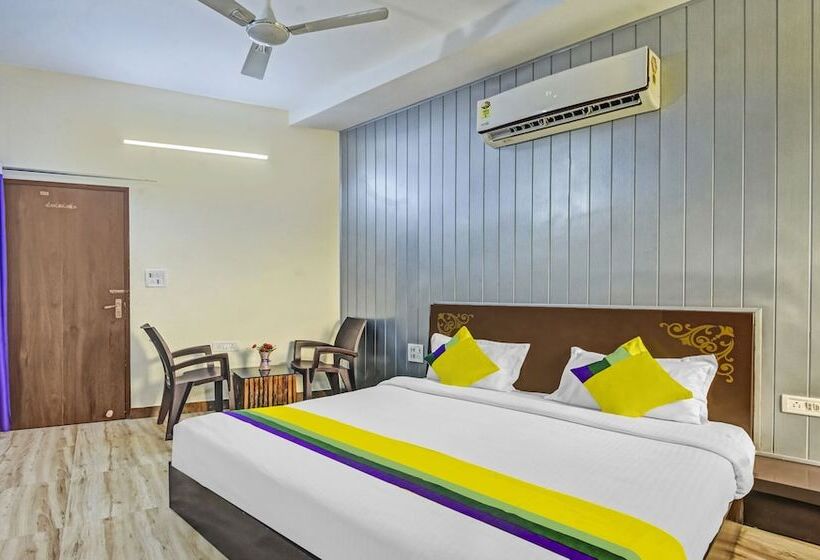 Fabhotel Krishna Heights