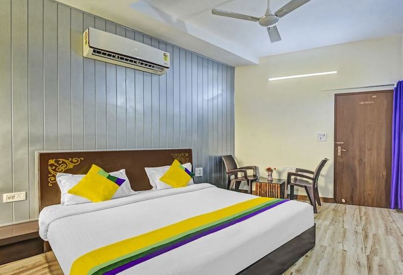 Fabhotel Krishna Heights