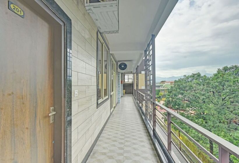 Fabhotel Krishna Heights