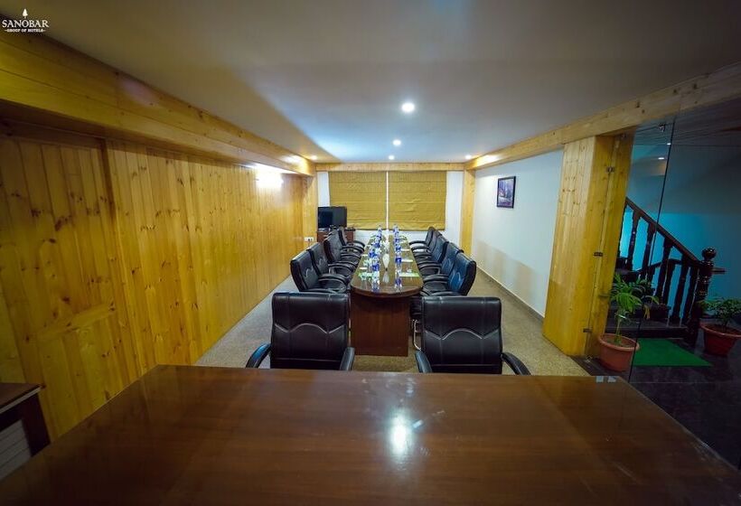 בית מלון כפרי Regenta Place Green Leaf Manali  A Centrally Heated Resort