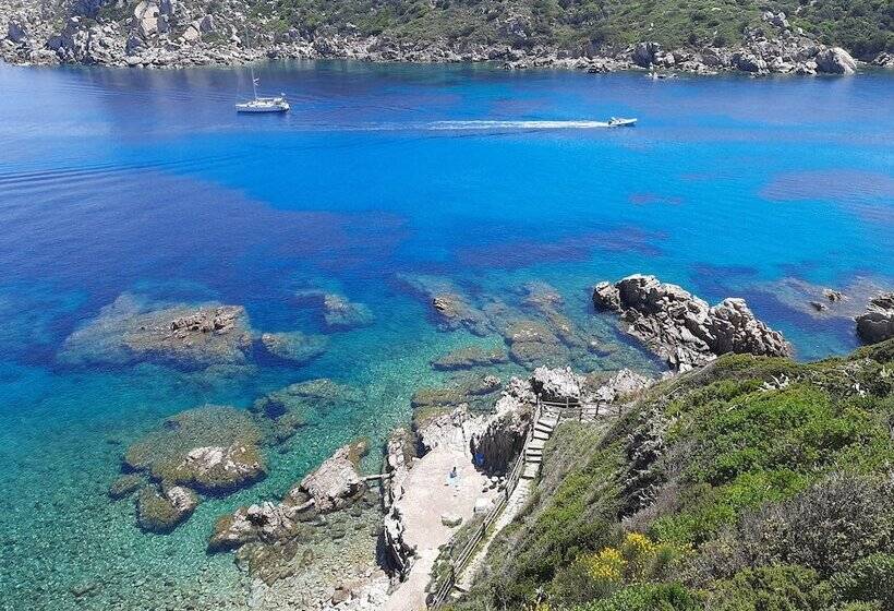 Overlooking The Sea Santa Teresa Gallura