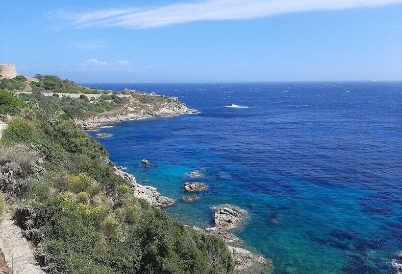 Overlooking The Sea Santa Teresa Gallura