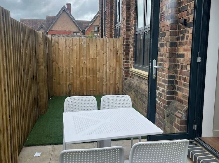 Peak Willow Apartments