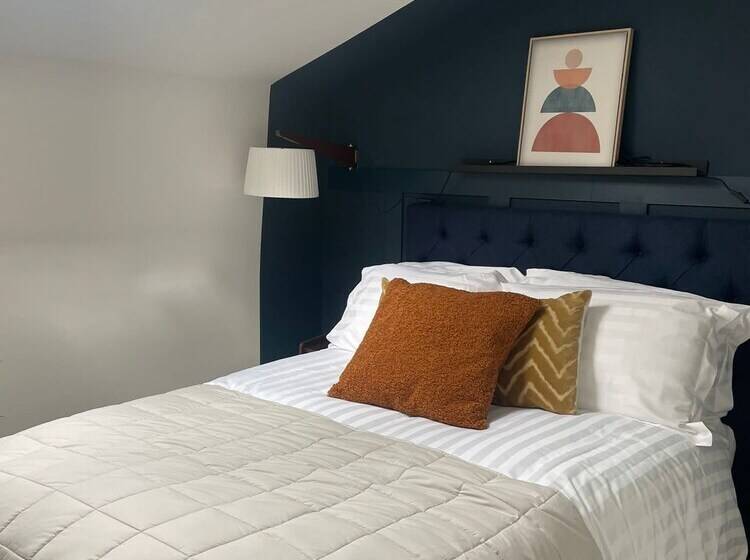 Peak Willow Apartments