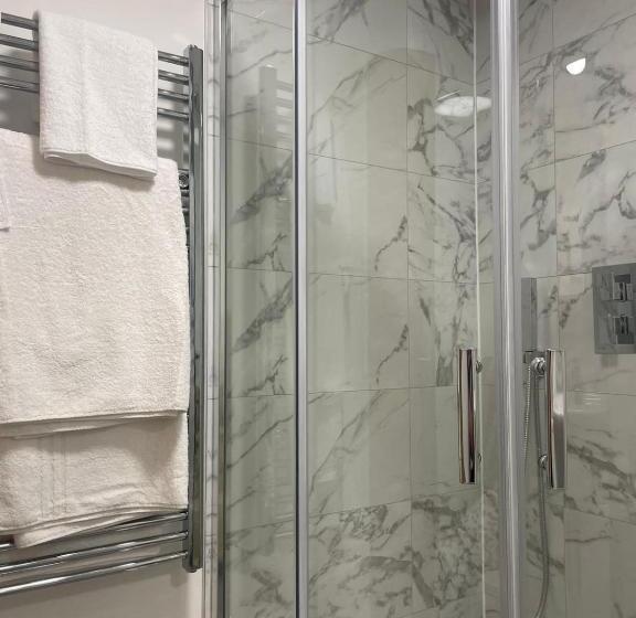 Peak Willow Apartments