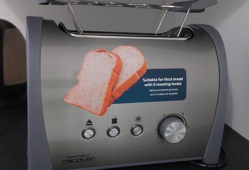 ペンション Affittacamere 24h