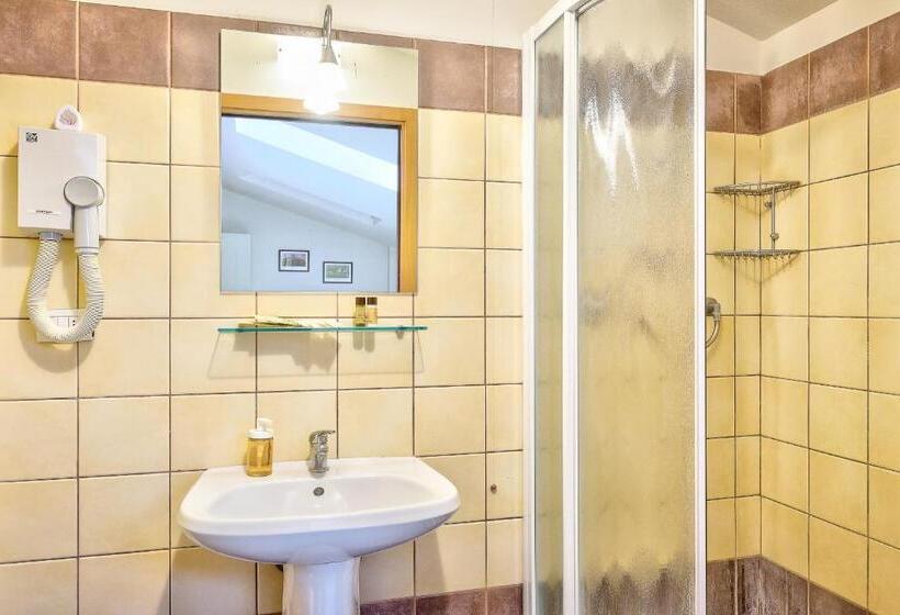 פנסיון Affittacamere Il Puntone