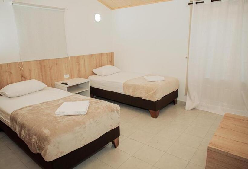 פנסיון Casa Lourdes