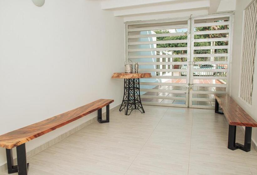 פנסיון Casa Lourdes