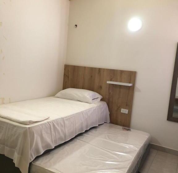 פנסיון Casa Lourdes