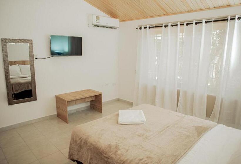 פנסיון Casa Lourdes