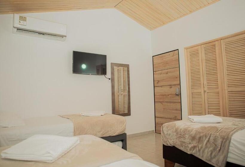 پانسیون Casa Lourdes