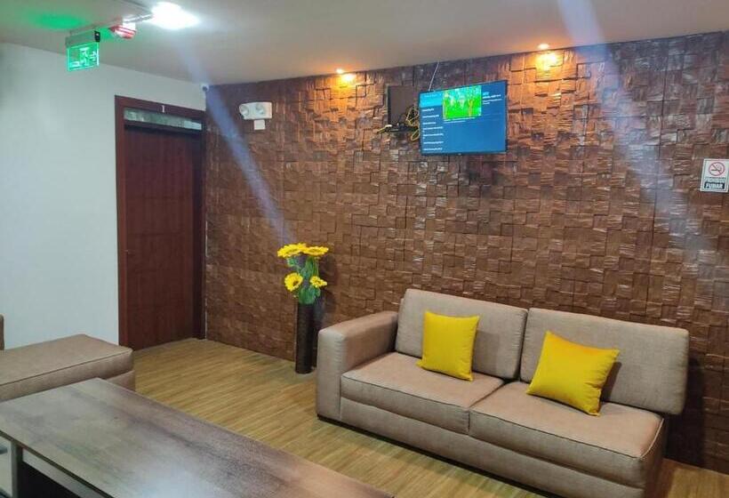 پانسیون Hospedaje El Girasol Tababela