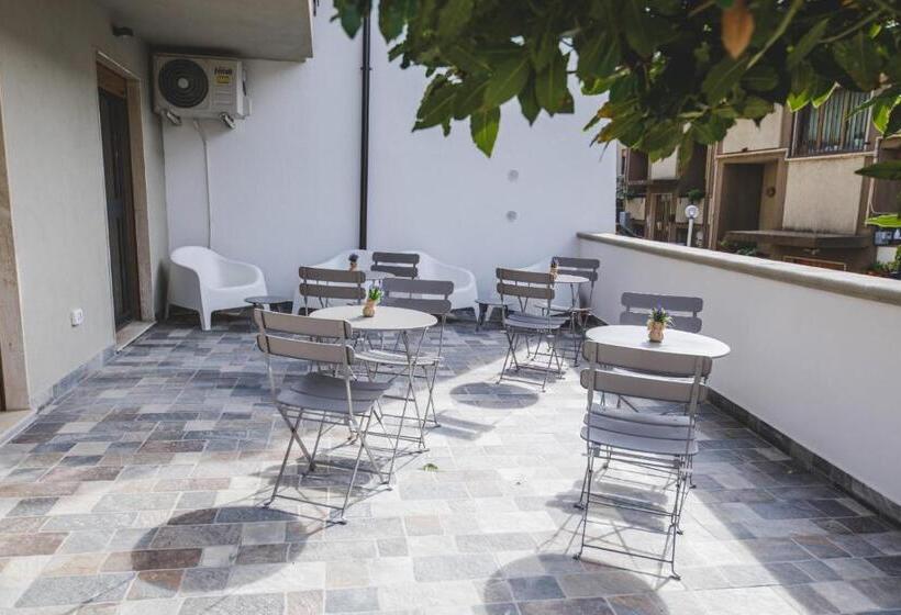 پانسیون Il Gelso Guest House