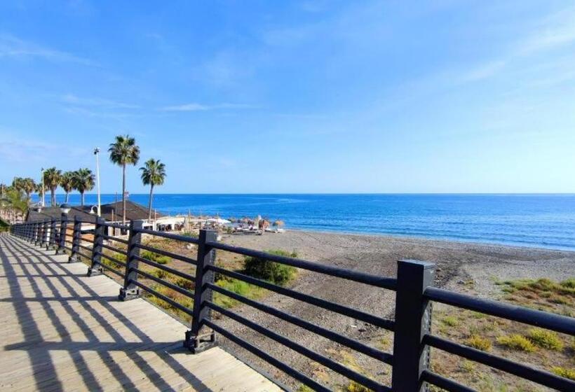 Piso Algarrobo Beach