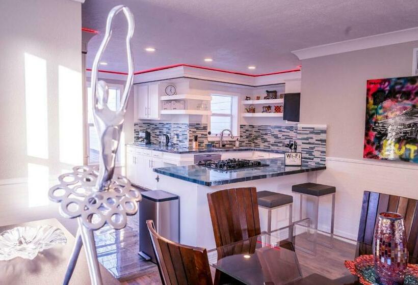 Private 3br Gameroom Home In Houston   Sleeps 15   2705a