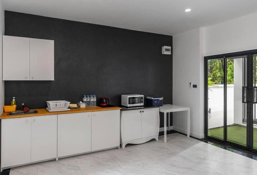 Sclass Villa & Swimming Pool , 10 Min From Airport