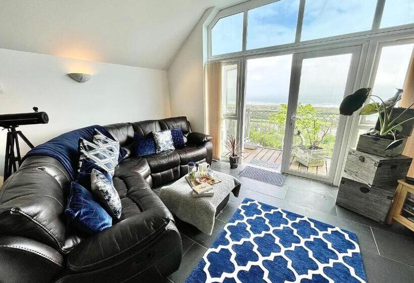 The Mermaids Watch Pendine Dog Friendly With Cymru Holidays