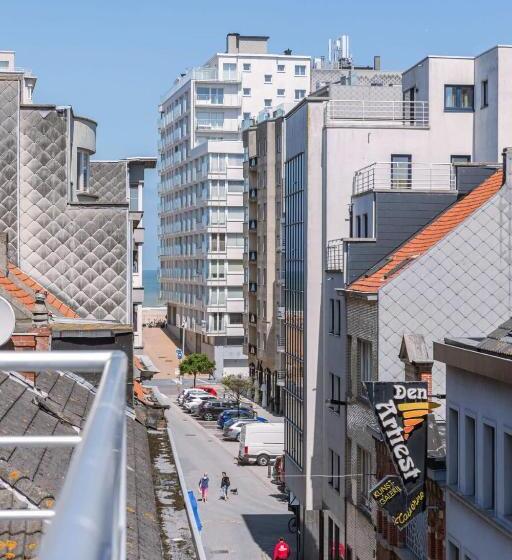 Centrally Located Apartment With Sunny Terrace