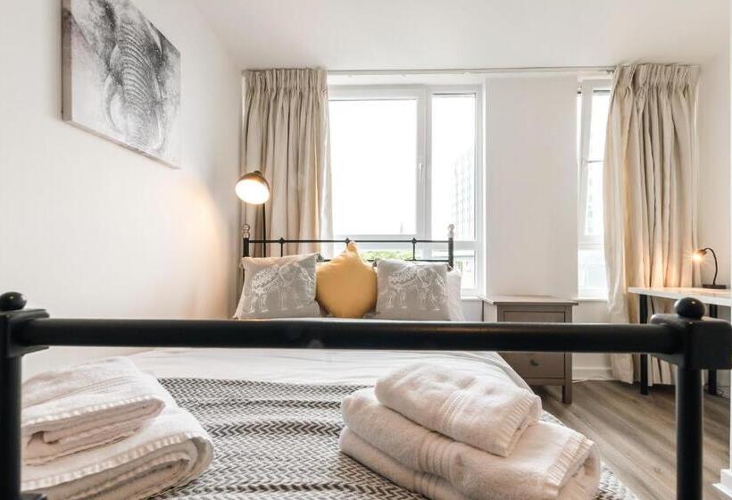 City View Apart Central Of Southampton 2 Beds & 2 Bath   Free Private Parking Space