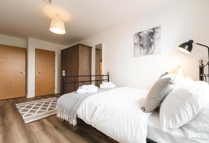 City View Apart Central Of Southampton 2 Beds & 2 Bath   Free Private Parking Space