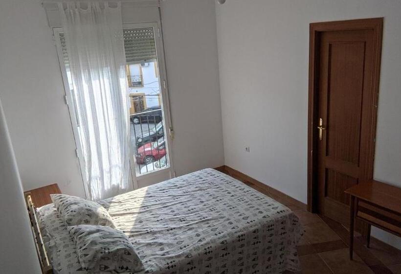 Cómodo Piso En Cardeña