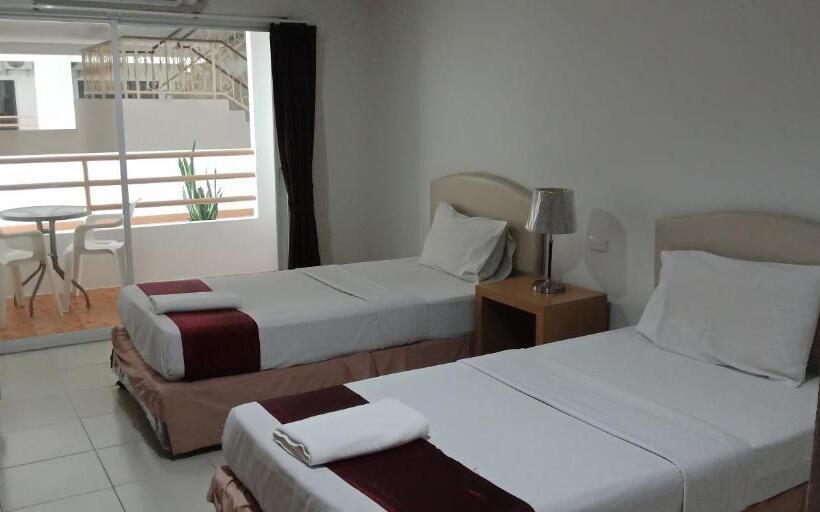 Hotel โรงแรมเวลลิงตัน